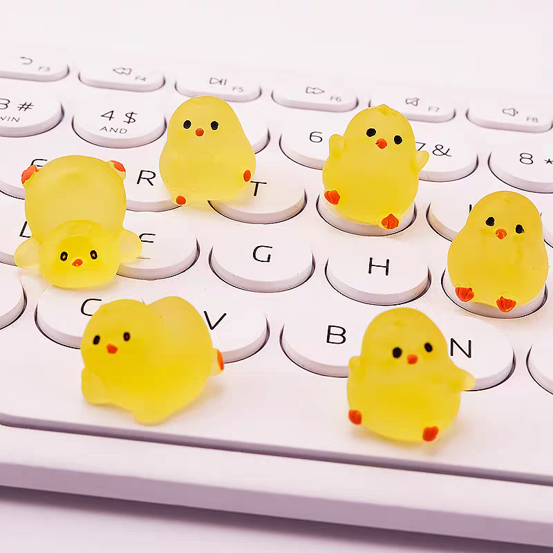 Glow-in-the-Dark Mini Chick Li - Kids Toys Home recensie en prijs